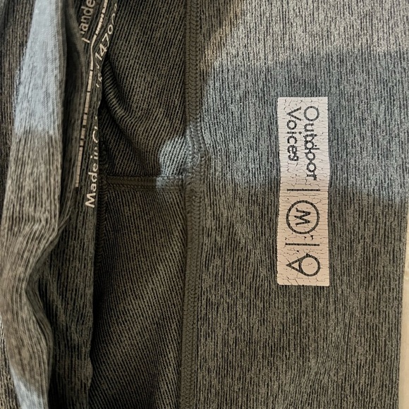Women’s Outdoor Voices High Rise Gray Colorblock Size Medium Leggings - Picture 7 of 8